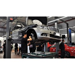Sửa chữa xe ô tô chịu các loại thuế như thế nào?