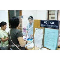 Đăng ký khai sinh cho con mang họ cha khi bố mẹ không đăng ký kết hôn ?