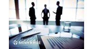 Thành viên hội đồng quản trị có nhất thiết phải là cổ đông của công ty cổ phần?