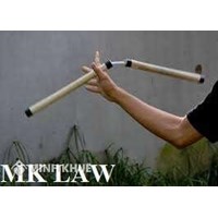 Mang theo côn nhị khúc có vi phạm pháp luật hay không?