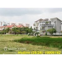 Đòi lại đất đã được cấp giấy chứng nhận khi di dời do chiến tranh ?