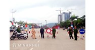 Lái xe ô tô đi vào đường cấm bị phạt bao nhiêu tiền? Có bị giữ bằng lái không ?