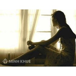 Giam lỏng con gái ở nhà vì cấm đoán yêu đương có vi phạm luật không ? Bị xử lý như thế nào ?