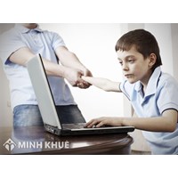 Phải làm gì khi cháu tôi nghiện game online và bố mẹ cháu đã ly hôn?
