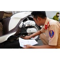 Xe do công an tịch thu bán thanh lý có sang tên chính chủ được không?