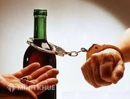 Cần phải làm gì khi trong gia đình có bố là người nghiện rượu?