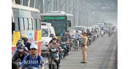 Đang chờ cấp Giấy phép lái xe có bị xử phạt lỗi không có bằng lái xe?