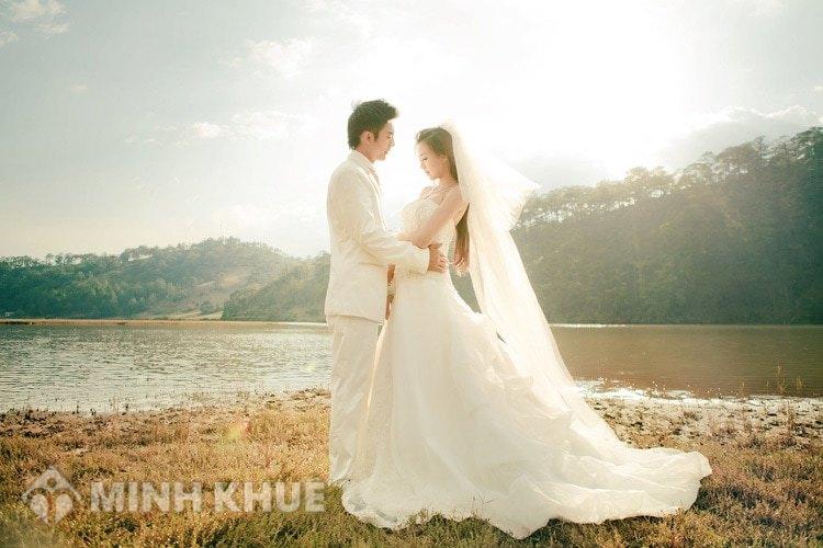 Tổ chức đám cưới khi người con gái mới 16 tuổi có hợp pháp không ? có phải bồi thường hôn lễ không ? Tổ chức đám cưới khi người con gái mới 16 tuổi có hợp pháp không ? có phải bồi thường hôn lễ không ?