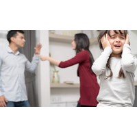 Con nên làm gì khi bố mẹ cãi nhau có thể dẫn tới ly hôn?