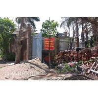 Xử lý vi phạm hành chính khi lấn đất sang nhà hàng xóm