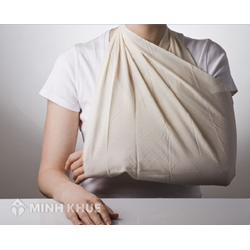 Đánh người khác bị gãy tay thì xử lý như thế nào? Làm đơn tố cáo?