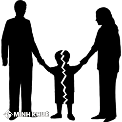 Phải làm sao khi hai vợ chồng thống nhất ly hôn nhưng đều muốn được nuôi con sau khi ly hôn? 