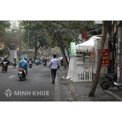 Có được sử dụng vỉa hè để tổ chức đám cưới không?