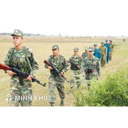 Em trai đang học trong trường quân đội, anh trai có phải đi lính không? Xin hoãn NVQS thế nào ?