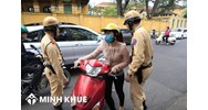 Xe máy không có gương chiếu hậu xử phạt như thế nào ?