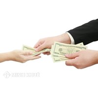 Cho vay tiền chỉ viết giấy tay không công chứng, chứng thực có khởi kiện được không?