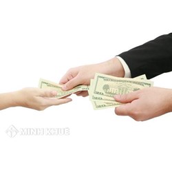 Cho vay tiền chỉ viết giấy tay không công chứng, chứng thực có khởi kiện được không?