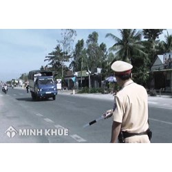 Tài xế lái xe có phải mang theo hợp đồng lao động không ? Khi nào bị tạm giữ phương tiện