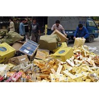 Vận chuyển thuốc lá điếu nhập lậu bị xử phạt thế nào?