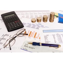 Nộp thuế môn bài (năm) và thuế thu nhập cá nhân (theo tháng) của nhóm Lao Động bốc xếp ra sao cho hợp lý ?