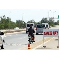 Xe máy đi vào đường cấm thì bị xử phạt như thế nào?