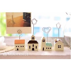 Vợ chồng chị gái tặng cho ngôi nhà cho em ruột thì cần giấy tờ gì ? có phải đóng thuế không ?