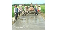 Người dân có được đền bù đất và tài sản khi làm đường nông thôn?