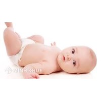 Bố mẹ hộ khẩu ở quê có đăng ký khai sinh cho con ở thành phố được không?