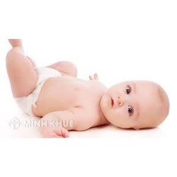 Bố mẹ hộ khẩu ở quê có đăng ký khai sinh cho con ở thành phố được không?