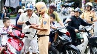 Mua xe máy cũ không sang tên năm 2025 bị phạt bao nhiêu tiền?
