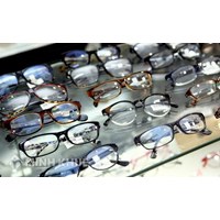Quy định thành lập cơ sở kinh doanh kính thuốc, kính mắt, kính cận