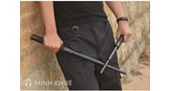 Mang gậy baton tự vệ có vi phạm pháp luật không?
