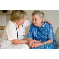Bà nội ốm có được nghỉ việc để chăm sóc? 