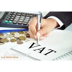 Xuất hoá đơn giá tri gia tăng (VAT) cho khách hàng trước rồi mới lấy hoá đơn đầu vào thì có sai luật không ?