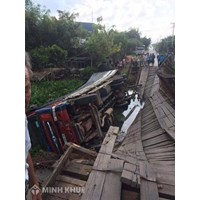Quá tải trọng xe bị xử phạt thế nào ? Căn cứ quy định nào để xử phạt xe quá tải trọng ? 