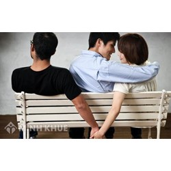 Chưa đăng ký kết hôn nhưng vợ ngoại tình thì có kiện được không ? Khai sinh cho con khi chưa kết hôn ?