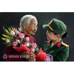 Chế độ ưu đãi đối với bà mẹ Việt nam anh hùng truy tặng