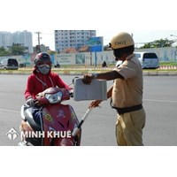 Chạy quá tốc độ trên 10km/h bị phạt bao nhiêu tiền?