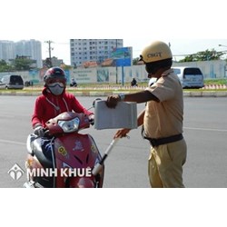Chạy quá tốc độ trên 10km/h bị phạt bao nhiêu tiền?