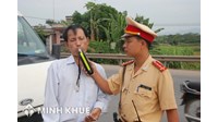 Lỗi không chấp hành hiệu lệnh, chỉ dẫn của biển báo hiệu phạt bao nhiêu tiền?