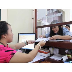 Làm giấy khai sinh cho con theo họ mẹ có được không?