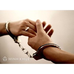 Chồng sĩ diện, không quan tâm vợ con, phải làm thế nào?