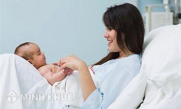 Nữ lao động được nhận bảo hiểm gì trong thời gian nghỉ hậu sản?
