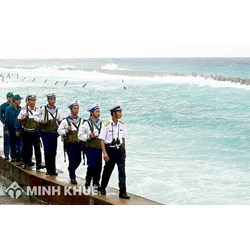 Trường hợp nào được miễn thực hiện nghĩa vụ quân sự ? Điều kiện phục vụ lâu dài trong quân đội ?