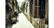 Quyền sử dụng đối với bất động sản liền kề theo quy định luật dân sự ?