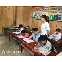 Giáo viên hợp đồng chưa vào biên chế có được hưởng phụ cấp thu hút không? 