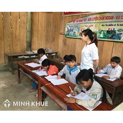 Giáo viên hợp đồng chưa vào biên chế có được hưởng phụ cấp thu hút không? 