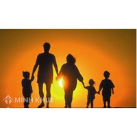 Nghĩa vụ đóng góp thu nhập của con với gia đình theo pháp luật?