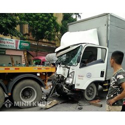 Máy kéo vượt đèn đỏ bị phạt bao nhiêu tiền theo quy định mới?