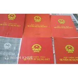 Vợ chồng không cùng chung một khẩu có thể cùng tên trên giấy chứng nhận quyền sử dụng đất không ?